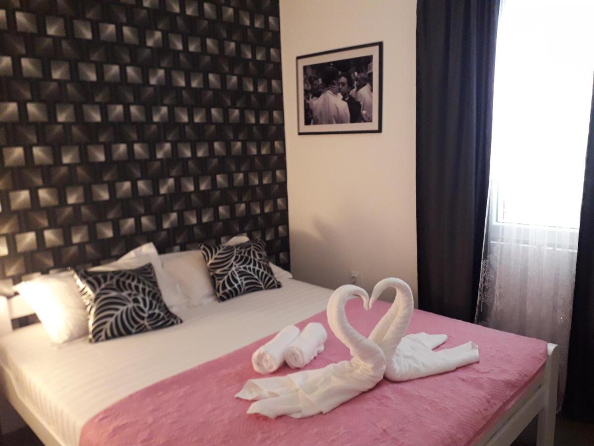 Ana Apartmani Sveti Stefan Exterior foto