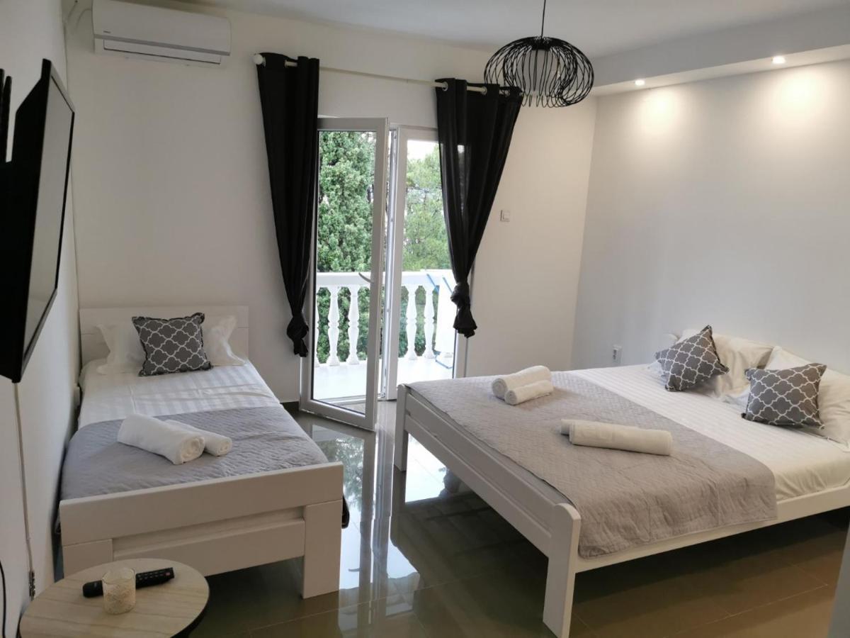 Ana Apartmani Sveti Stefan Exterior foto